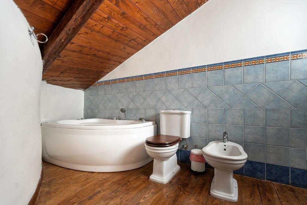 A bathroom at Casa dei Mori