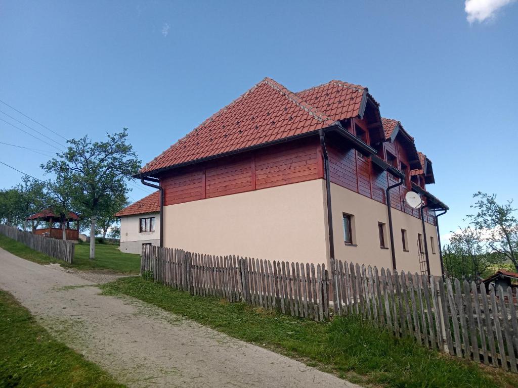 Budova, kde se apartmán nachází