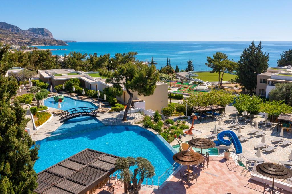 The swimming pool at or close to Porto Angeli