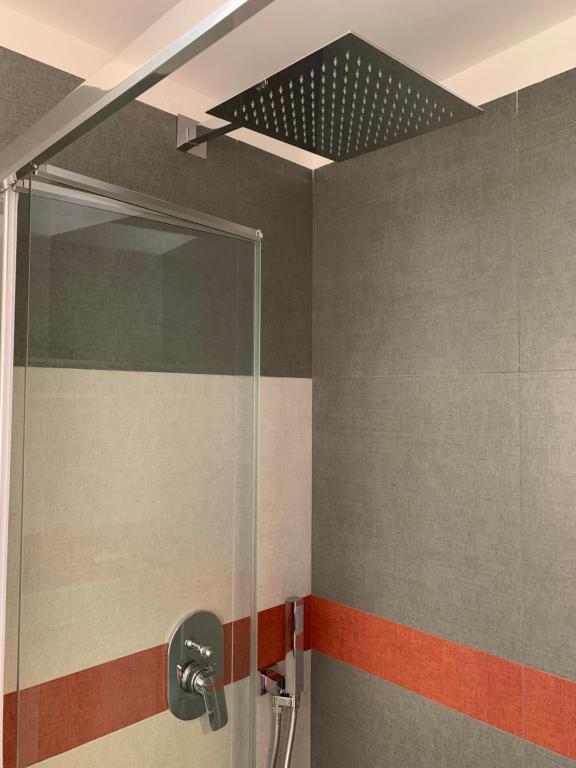 A bathroom at Casa Susy Bouganville 400 mt dal mare