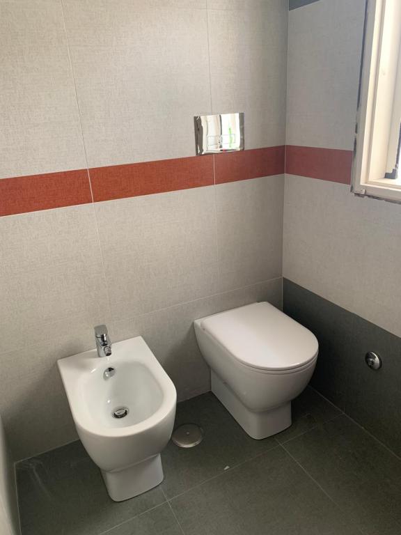 A bathroom at Casa Susy Bouganville 400 mt dal mare