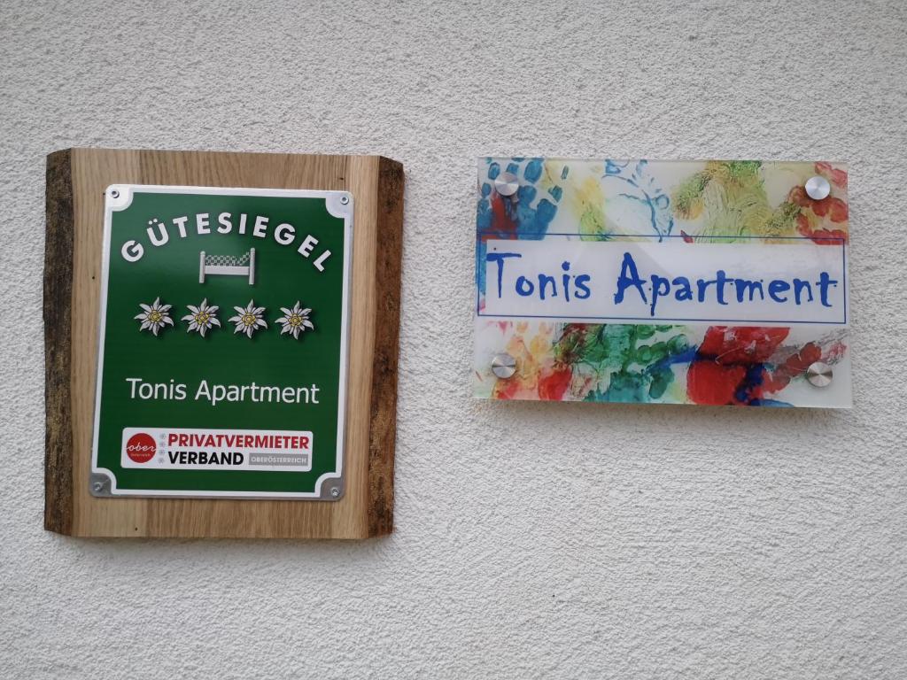 Certifikát, ocenenie alebo iný dokument vystavený v ubytovaní Tonis Apartment