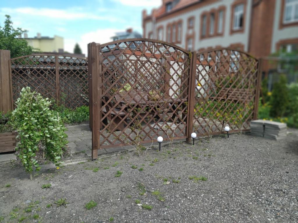 Vonkajšia záhrada v ubytovaní Apartament 3-go Maja