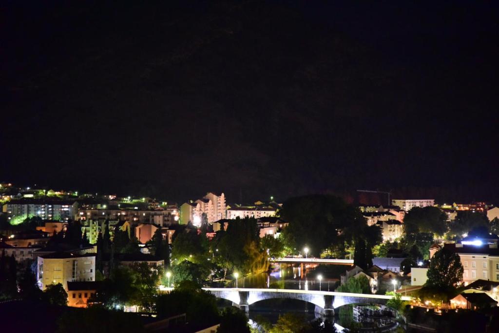 Vista general de Trebinje o vistes de la ciutat des de l'apartament