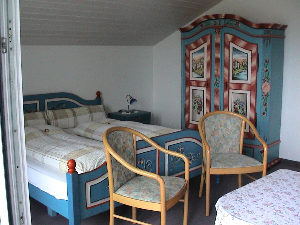 Postel nebo postele na pokoji v ubytování Panorama Hotel Freudenberg
