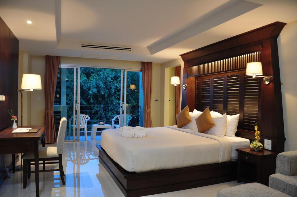 August Suites - Resim 9