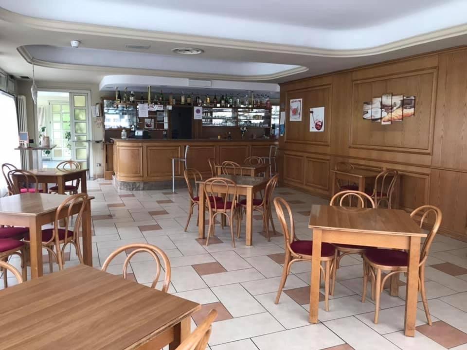 Restaurace v ubytování Hotel Cavaria