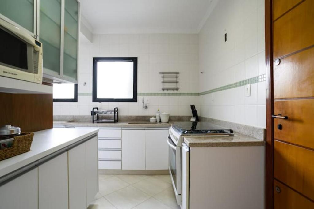  Apto novo Riviera de São Lourenço 3 suites c/ar condicionado a 100m praia!