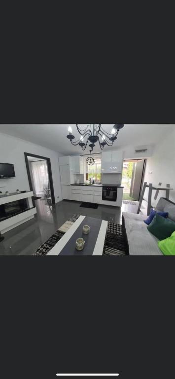 Kuchyňa alebo kuchynka v ubytovaní Tadeo