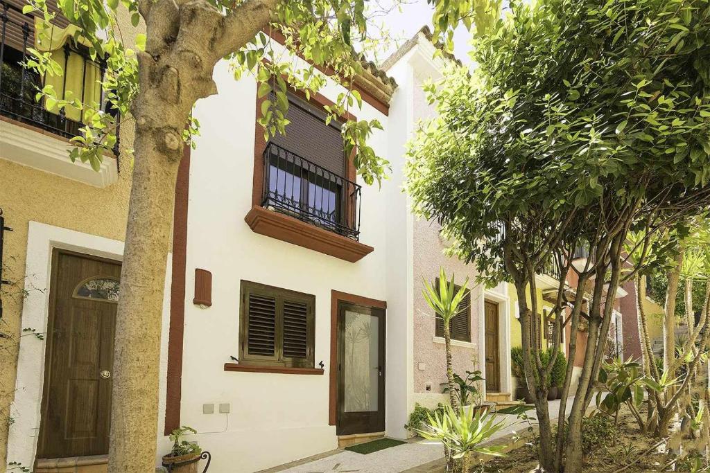 Pueblo Acantilado Penyassegat, El Campello – Bijgewerkte ...