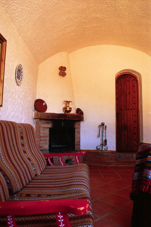 Cuevas Pedro Antonio de Alarcon - Cave (2 Adults + 2 Children Up To 8 Years Old)