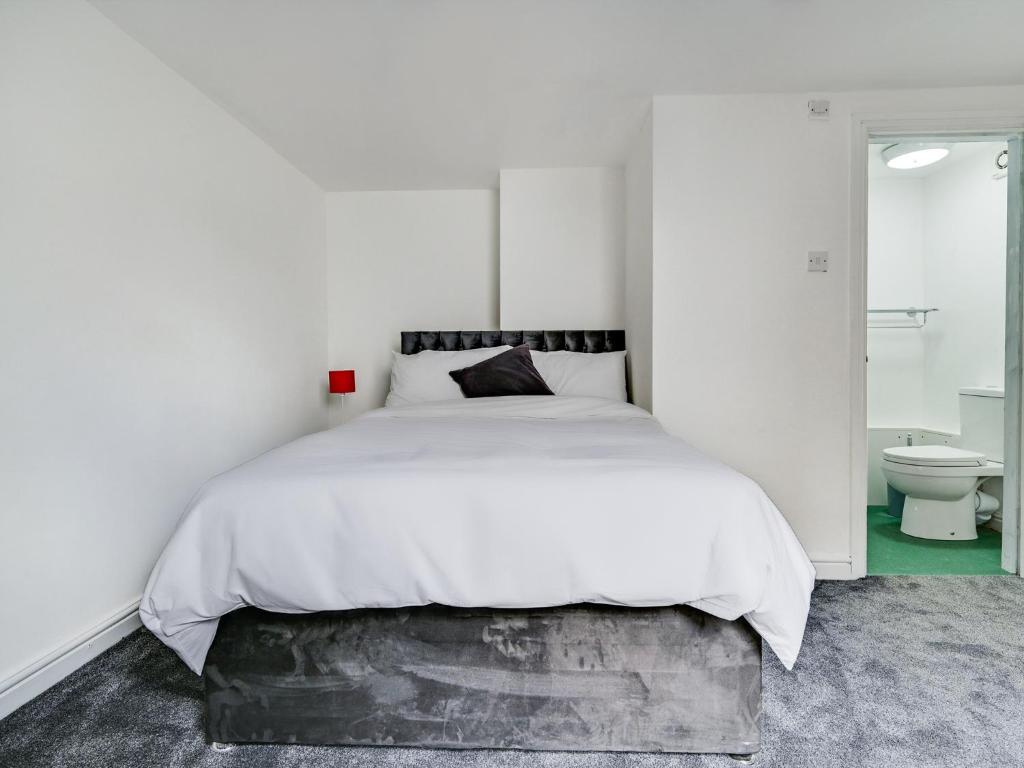 Albert View Rooms - Resim 16