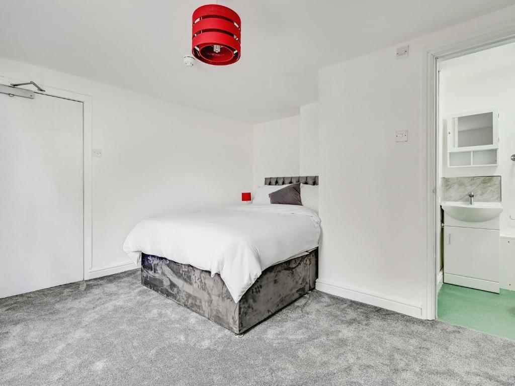 Postel nebo postele na pokoji v ubytování Albert View Rooms