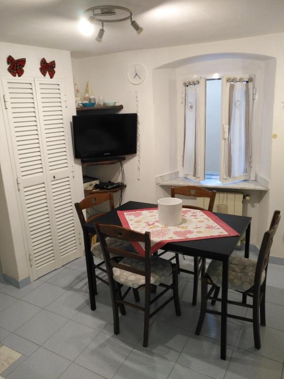 A television and/or entertainment centre at Casa Ida