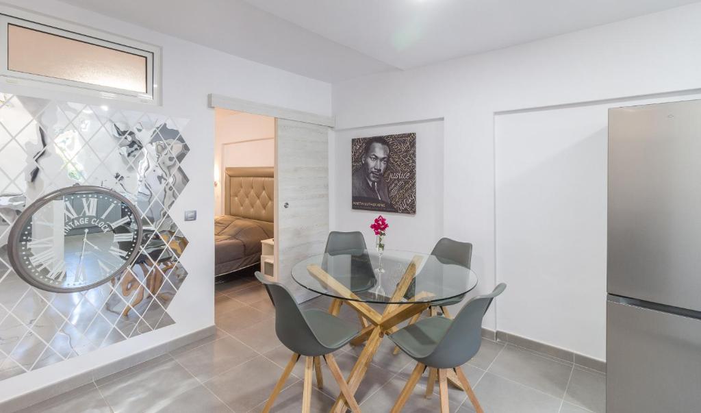 Posedenie v ubytovaní Apartamento "Alexia" en San Agustin