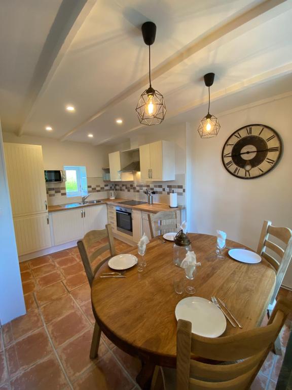 Kuchyň nebo kuchyňský kout v ubytování La Petite Maison - No 4 La Relierie