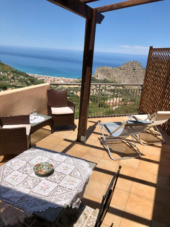 B&B Roomantic & Piscina Idromassaggio - 7