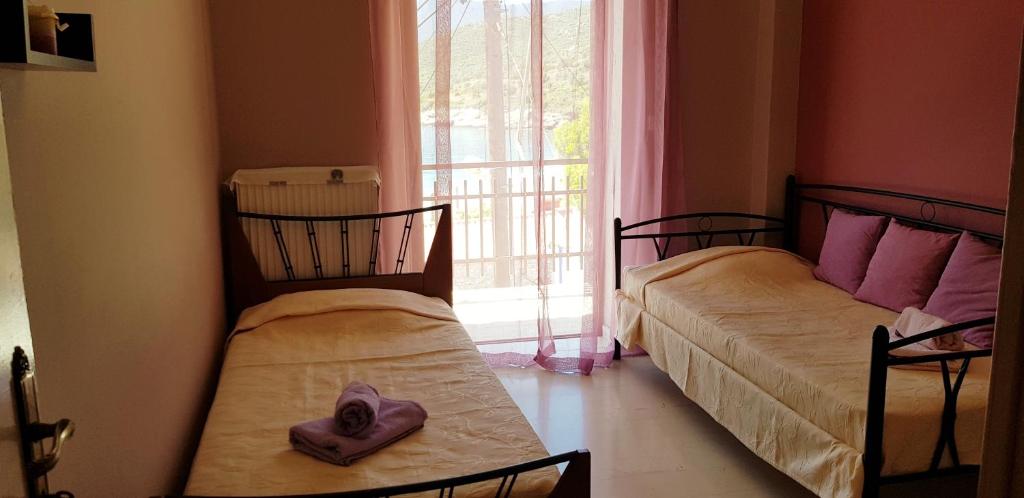 Кровать или кровати в номере Niki "s apartment