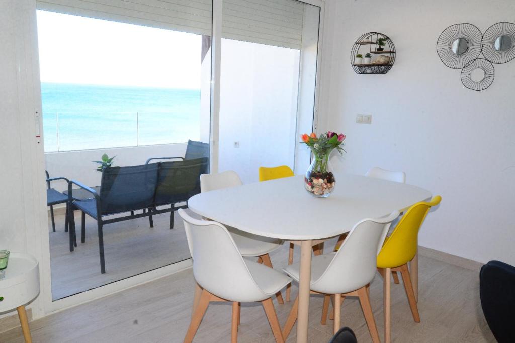 Nespecifikovaný výhled na moře nebo výhled na moře při pohledu z apartmánu