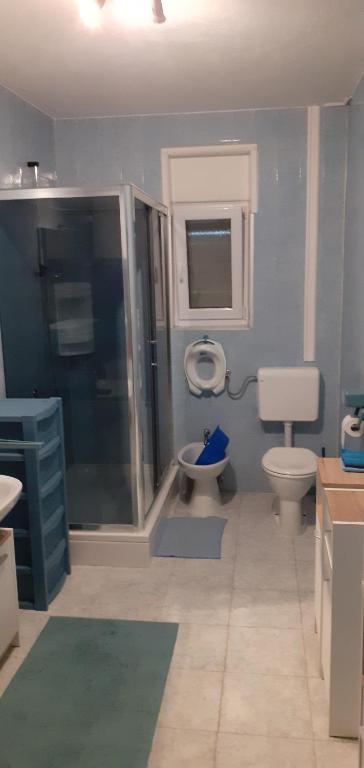 Koupelna v ubytování Apartman LETI