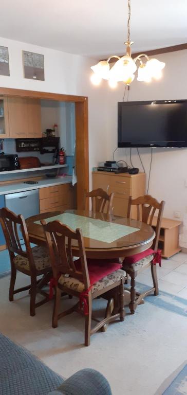 Kuchyň nebo kuchyňský kout v ubytování Apartman LETI