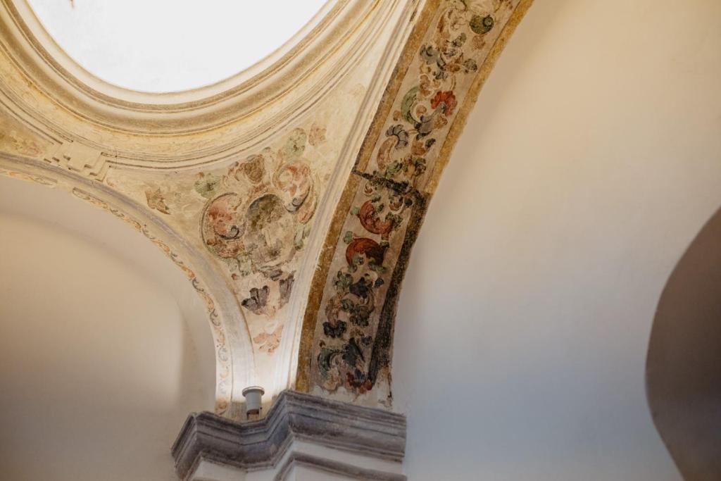 La Ermita Suites - Único Hotel Monumento de Córdoba - Resim 35