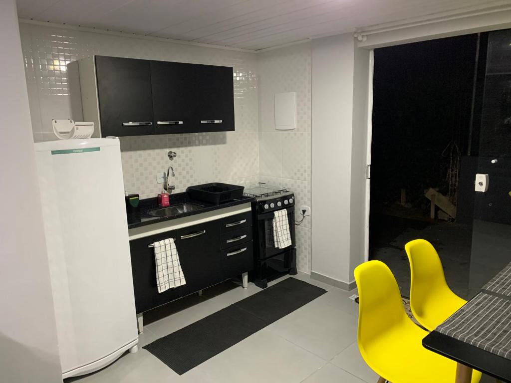  Kitnet aconchegante em Bairro Nobre bem localizado