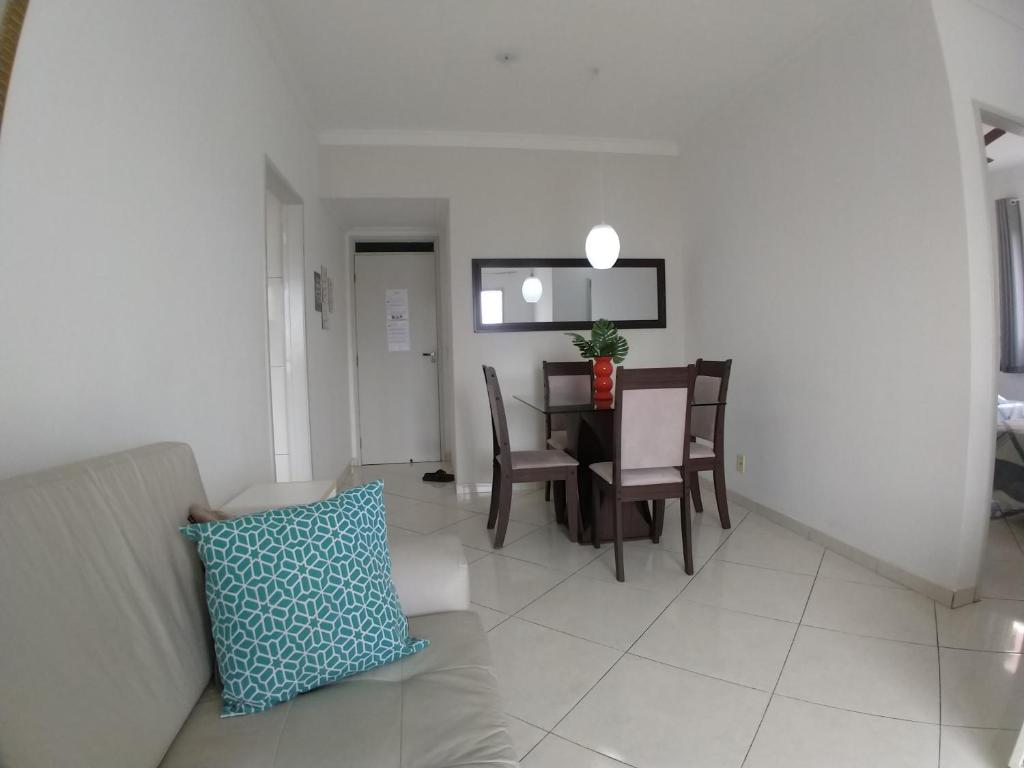  Apartamento Temporada/ 2 quartos / Confortável/ Itaparica/Vila Velha / ES spaçoso Wifi - Ar- Cozinha - Estacionamento
