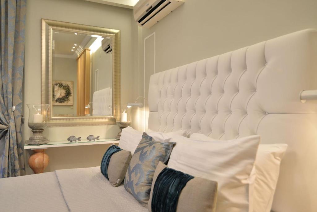 Posteľ alebo postele v izbe v ubytovaní Epavlis Luxury apts