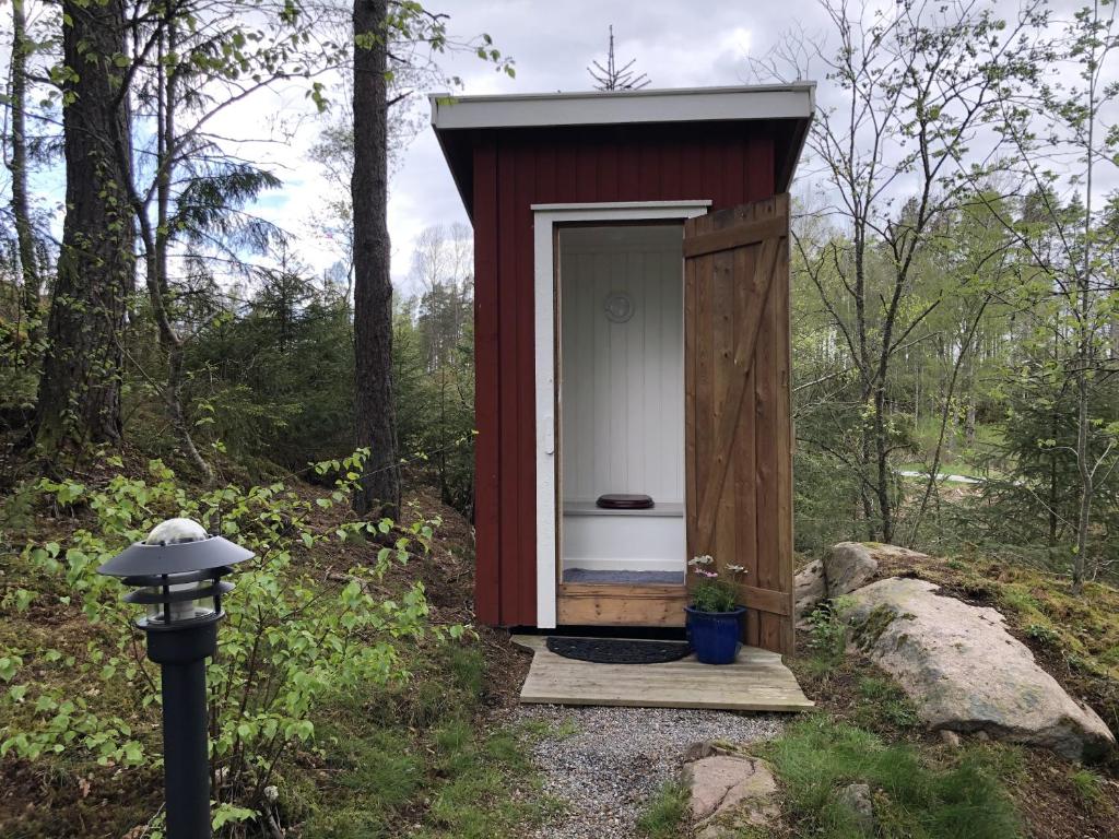 Zahrada ubytování Stuga utanför Fjällbacka