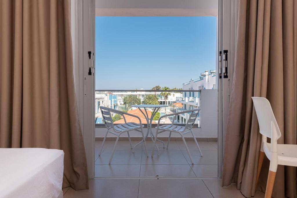 Balkón nebo terasa v ubytování Aegean Blu Hotel & Apartments