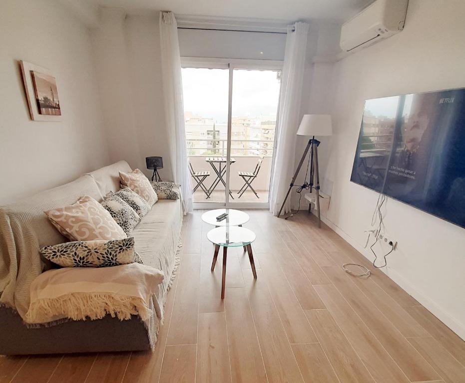 TV a/nebo společenská místnost v ubytování Tarragonaapartments Prim Reus