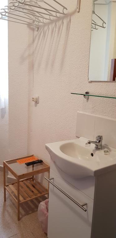 Pension Salamanca - Standard Single Room With Shared Bathroom