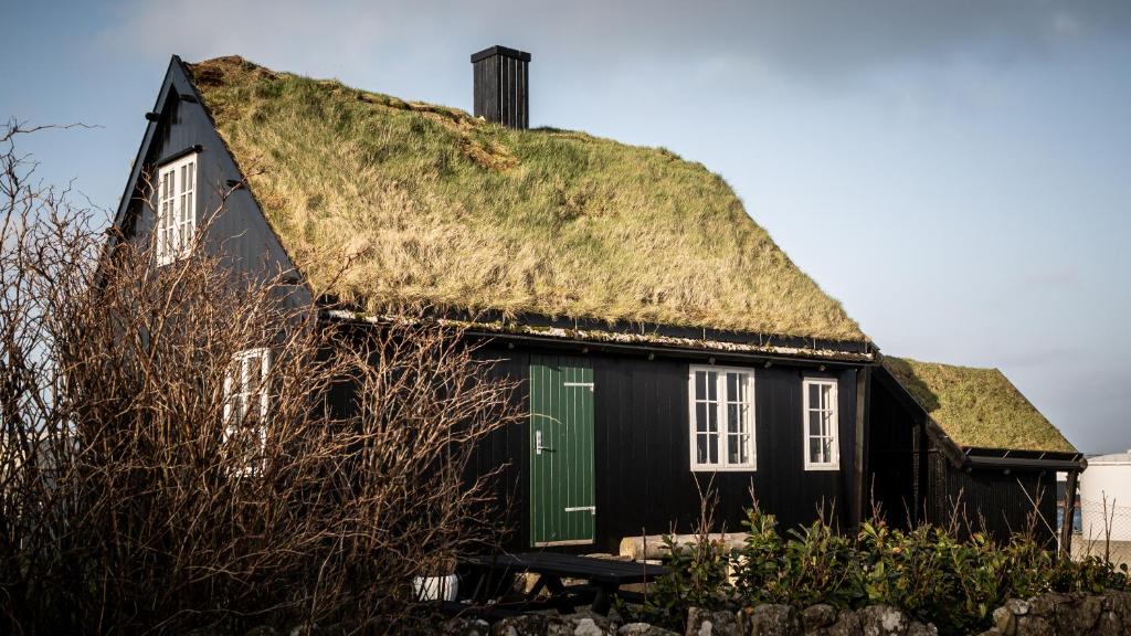 Traditional Faroese house in Tórshavns city center - Four-Bedroom House