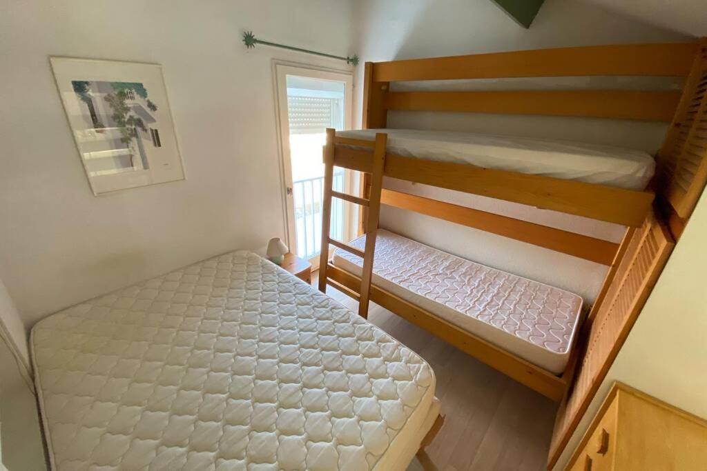 Appartement calme vue sur l'hérault et la mer - Appartement D'une Chambre