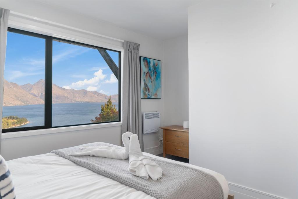 Alpine Loft with Jaw-dropping View! - Resim 15