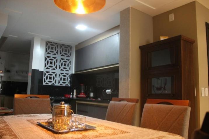  LINDO apartamento reformado 2 min da praia de Copa
