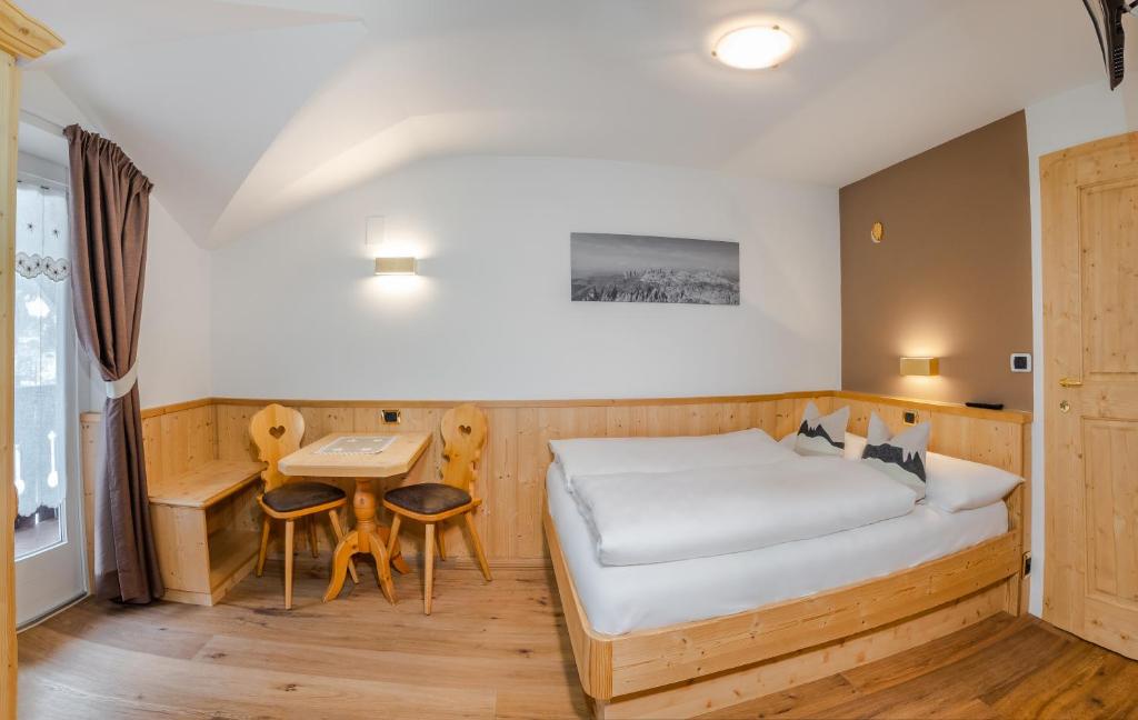 Posteľ alebo postele v izbe v ubytovaní B&B MARINA contacless check in