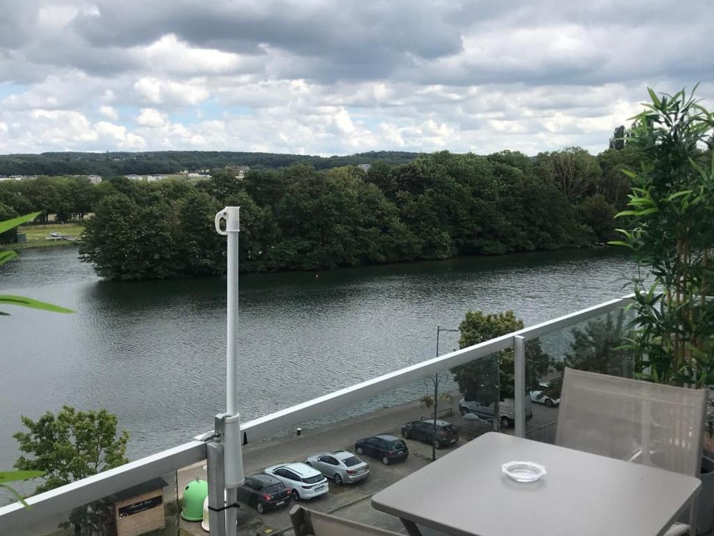 Gallery image of STUDIO VUE SUR MEUSE in Namur