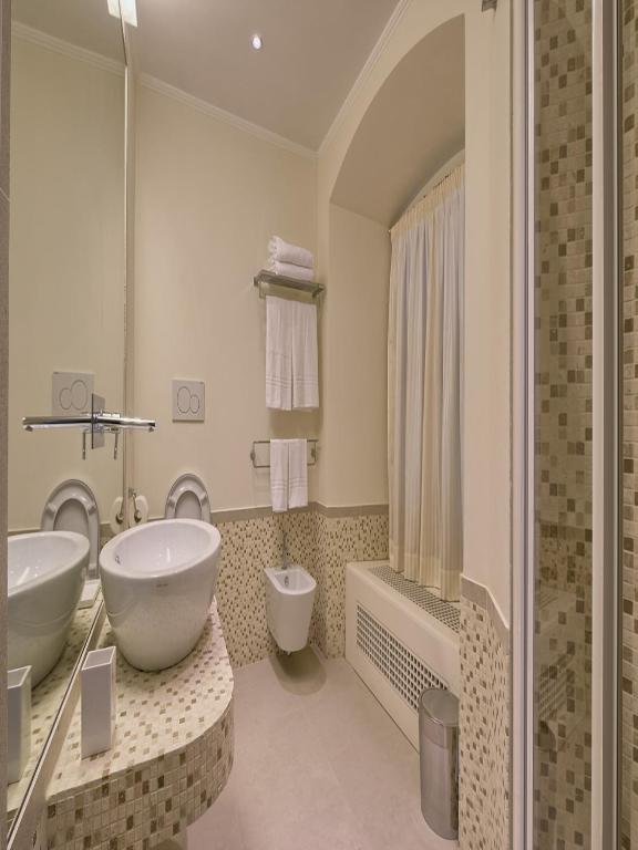 Łazienka w obiekcie Polinari Rooms San Pietro Roma