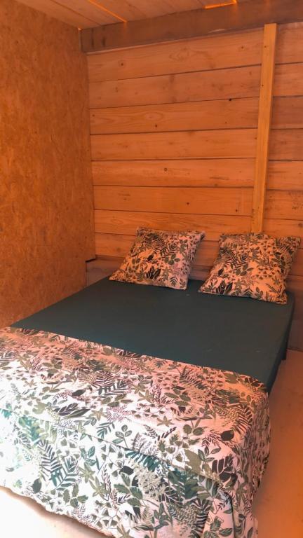 Postel nebo postele na pokoji v ubytování Cabane 2