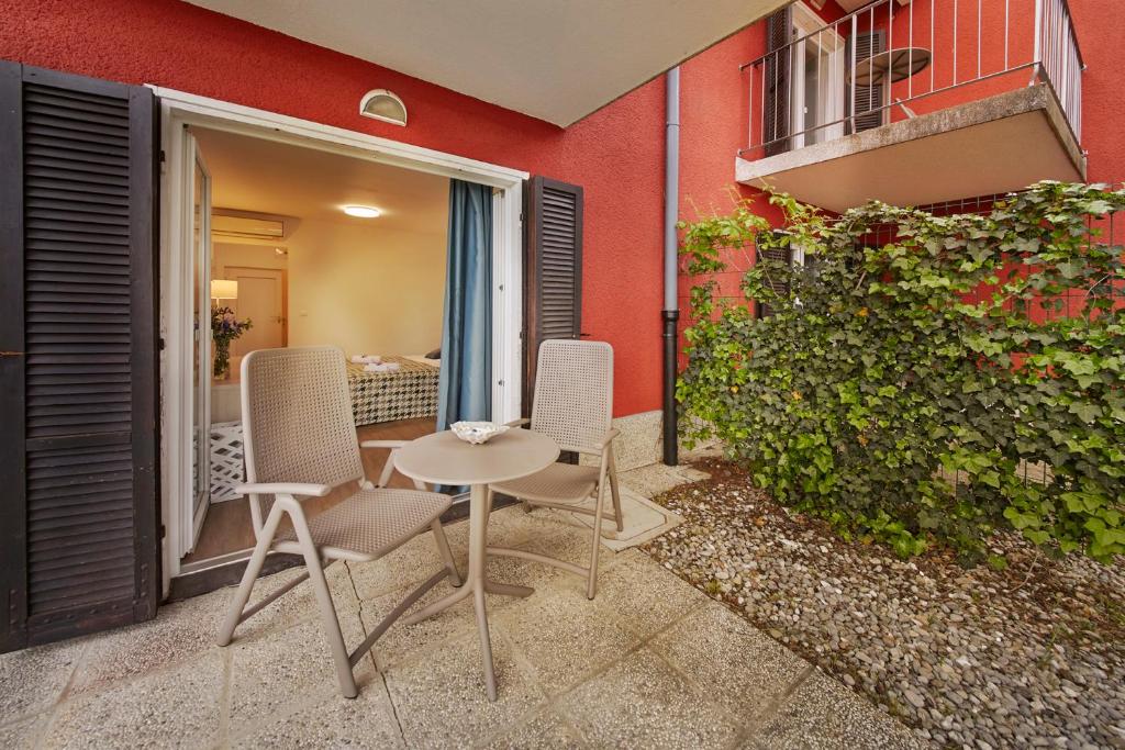 Balkón nebo terasa v ubytování Villas with Balcony or Terrace - Hotel & Resort Adria Ankaran