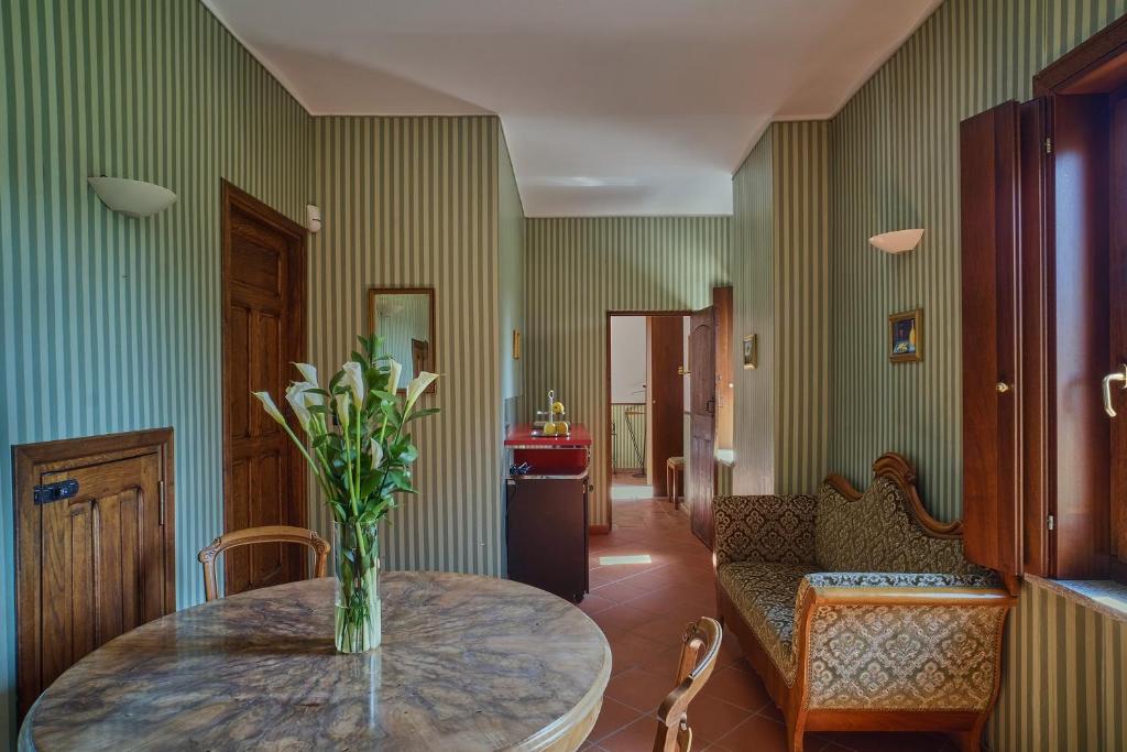 Giarvino Boutique Guest House - Deluxe King Suite
