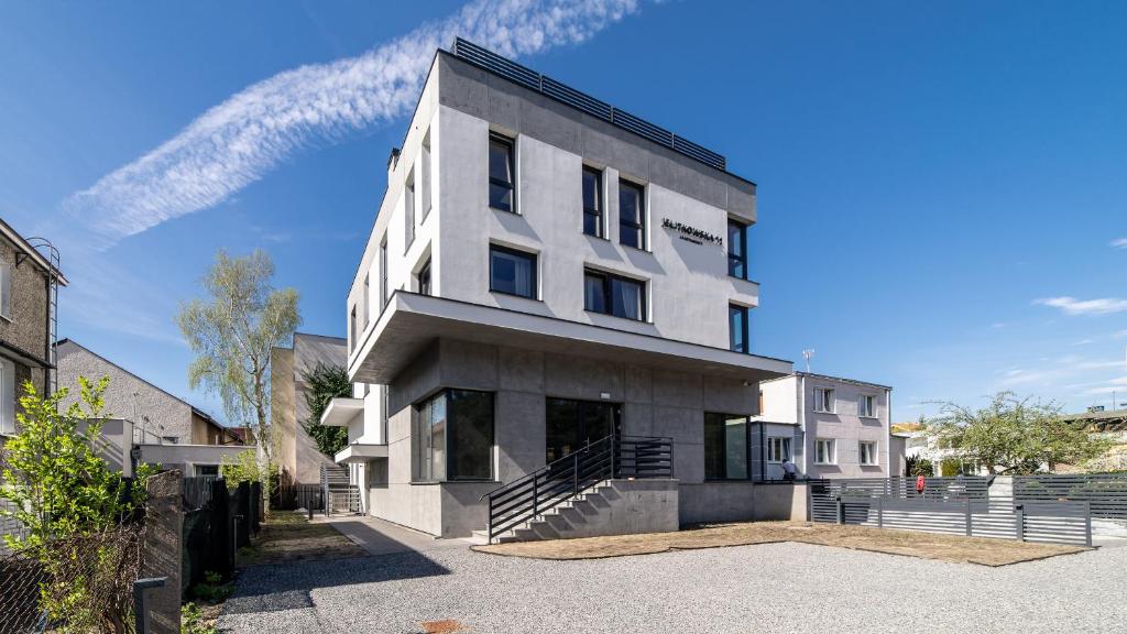 Budova, v ktorej sa apartmán nachádza
