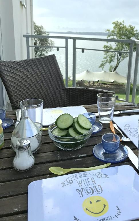 FeWo SaMa, Balkon zum Plöner See - Appartement Avec Balcon