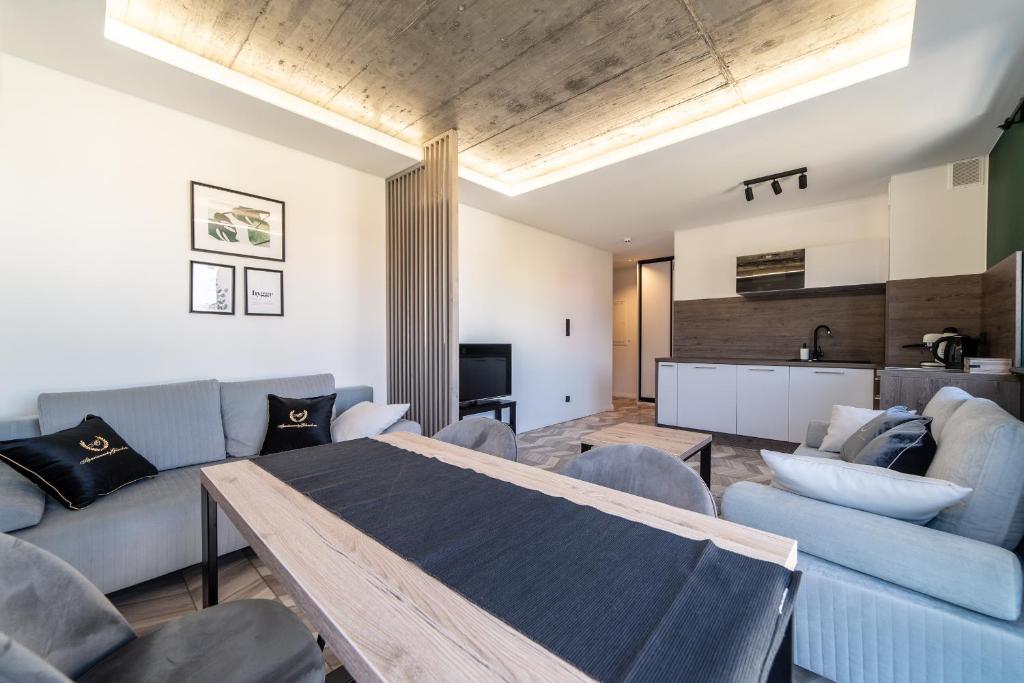 Posedenie v ubytovaní Apartamenty Gdansk EU- Apartamenty Jelitkowska 11, 200m od morza