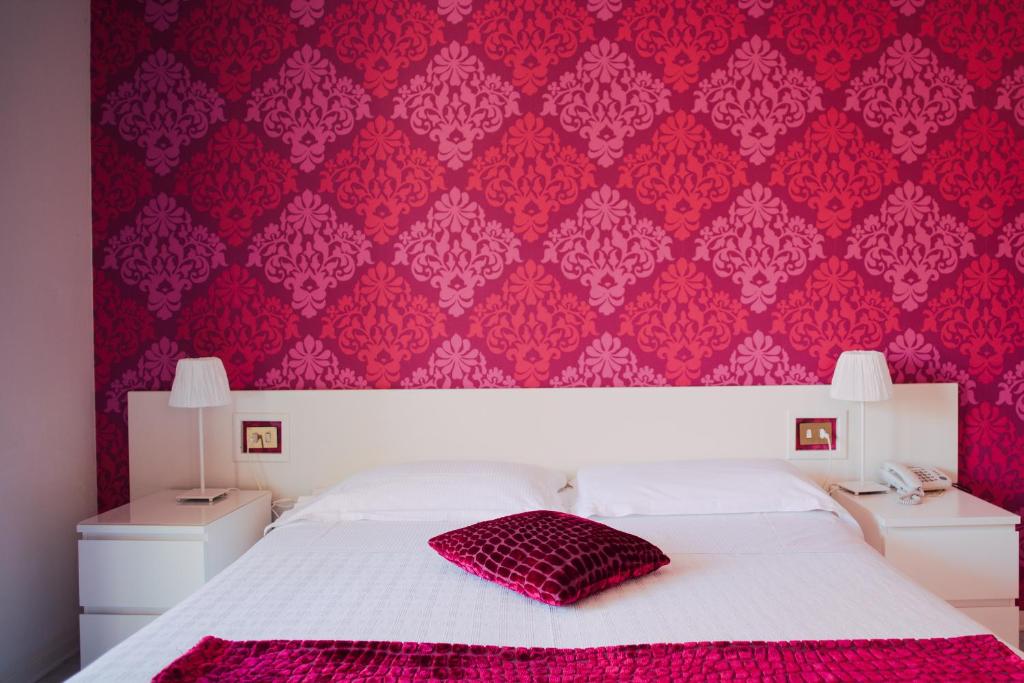 Hotel Elite - Triple Room