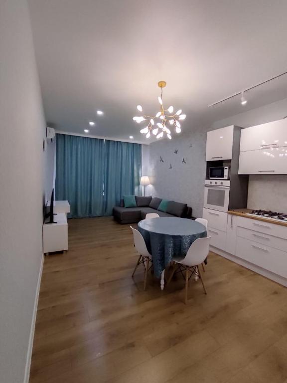 Апартаменты Лазурный Люкс - отзывы и видео