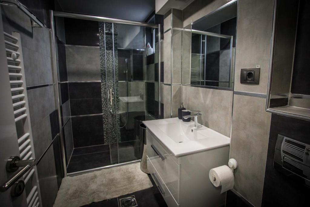 Koupelna v ubytování APARTMAN SIMIC - STAN NA DAN