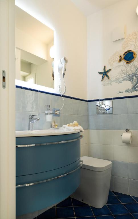 A bathroom at Scirocco - amazing flat with terrace in the Center